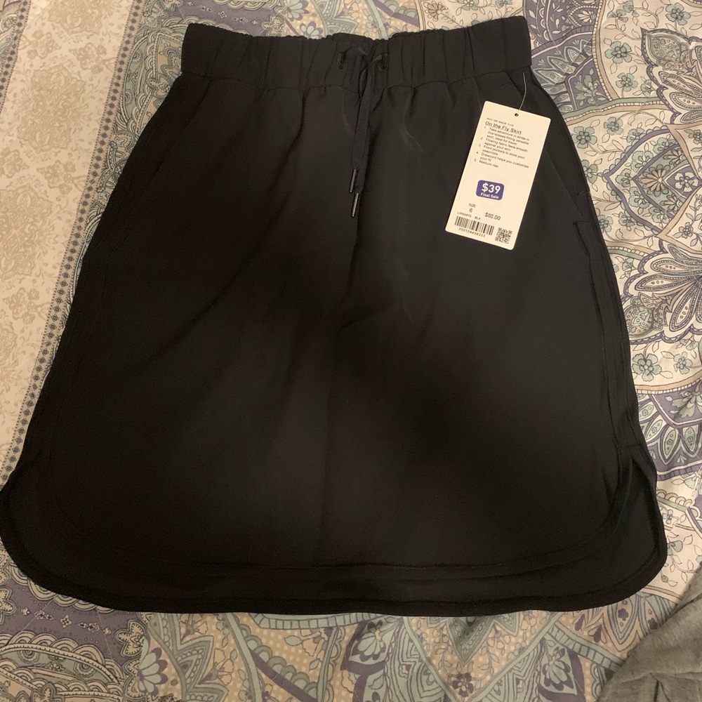 BNWT lululemon on the fly skirt
